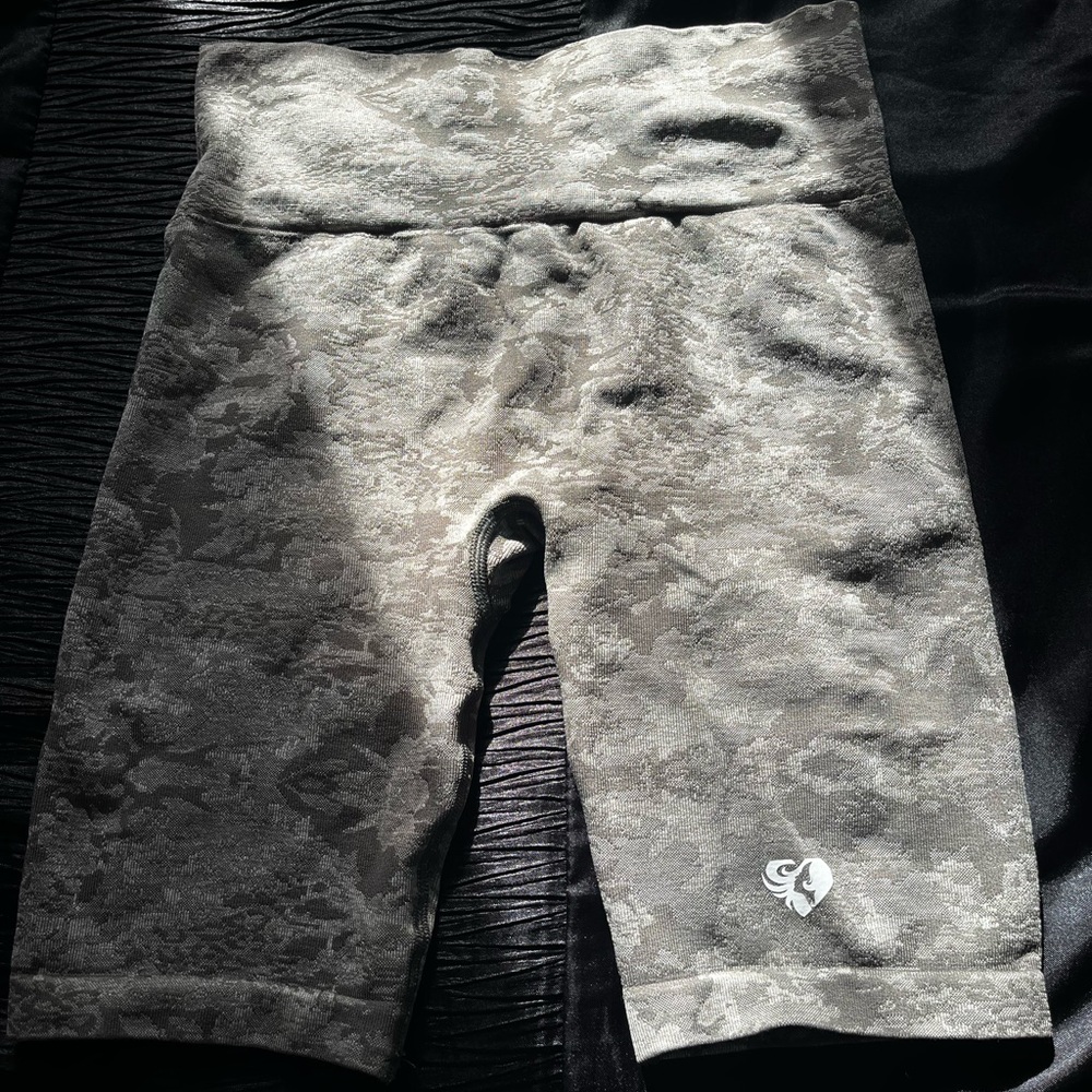 Women’s Best Biker Shorts Size Medium